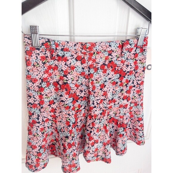 SO Women’s Red Floral Mini Skirt size Small NWT - Picture 7 of 9